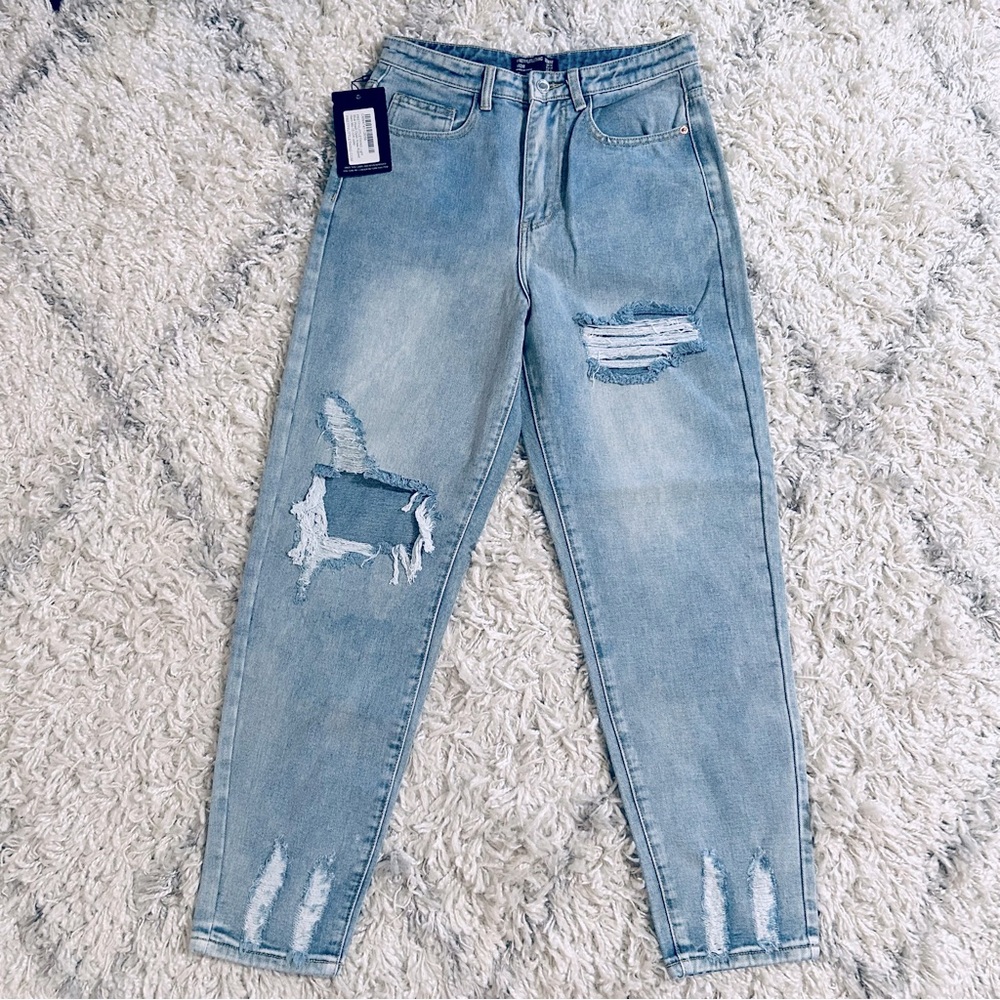 NWT PrettyLittleThing High Rise Distressed Mom Jeans